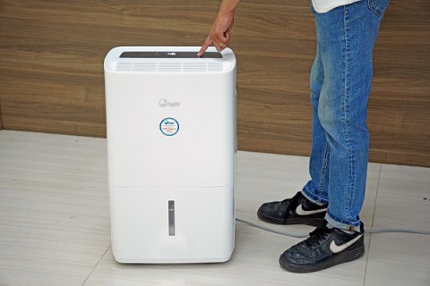 Máy hút ẩm công nghiệp nhỏ – Giải pháp cho không gian vừa và nhỏ