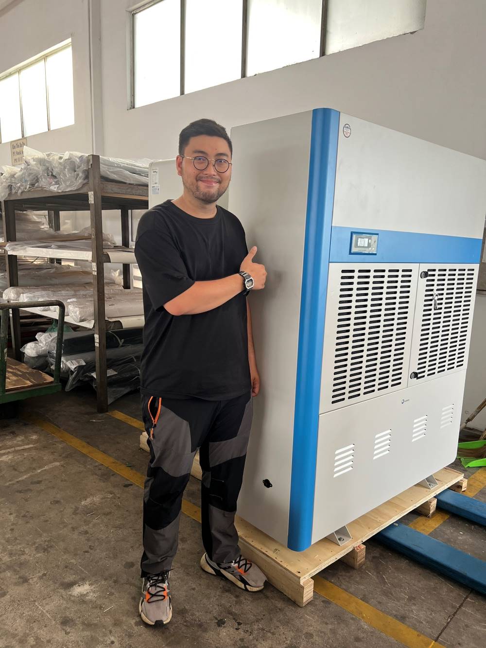 Giải pháp xử lý ẩm toàn diện cho doanh nghiệp sản xuất máy móc-cơ khí