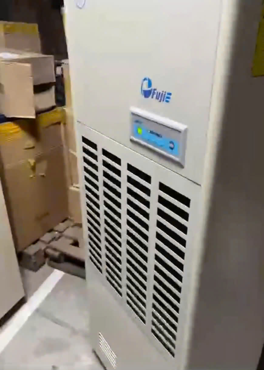 máy hút ẩm công nghiệp FujiE