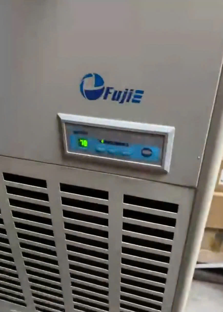 máy hút ẩm công nghiệp FujiE