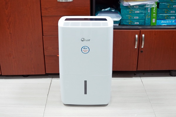 Máy hút ẩm công nghiệp FujiE HM-650EC