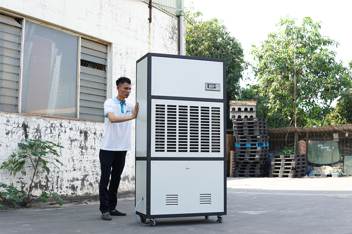 Máy hút ẩm công nghiệp FujiE LTR7S cho môi trường nhiệt độ thấp