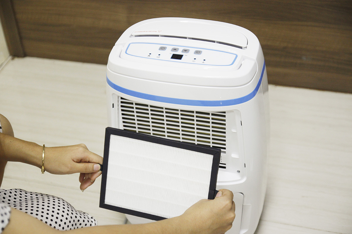 Máy hút ẩm dân dụng FujiE HM-614EB