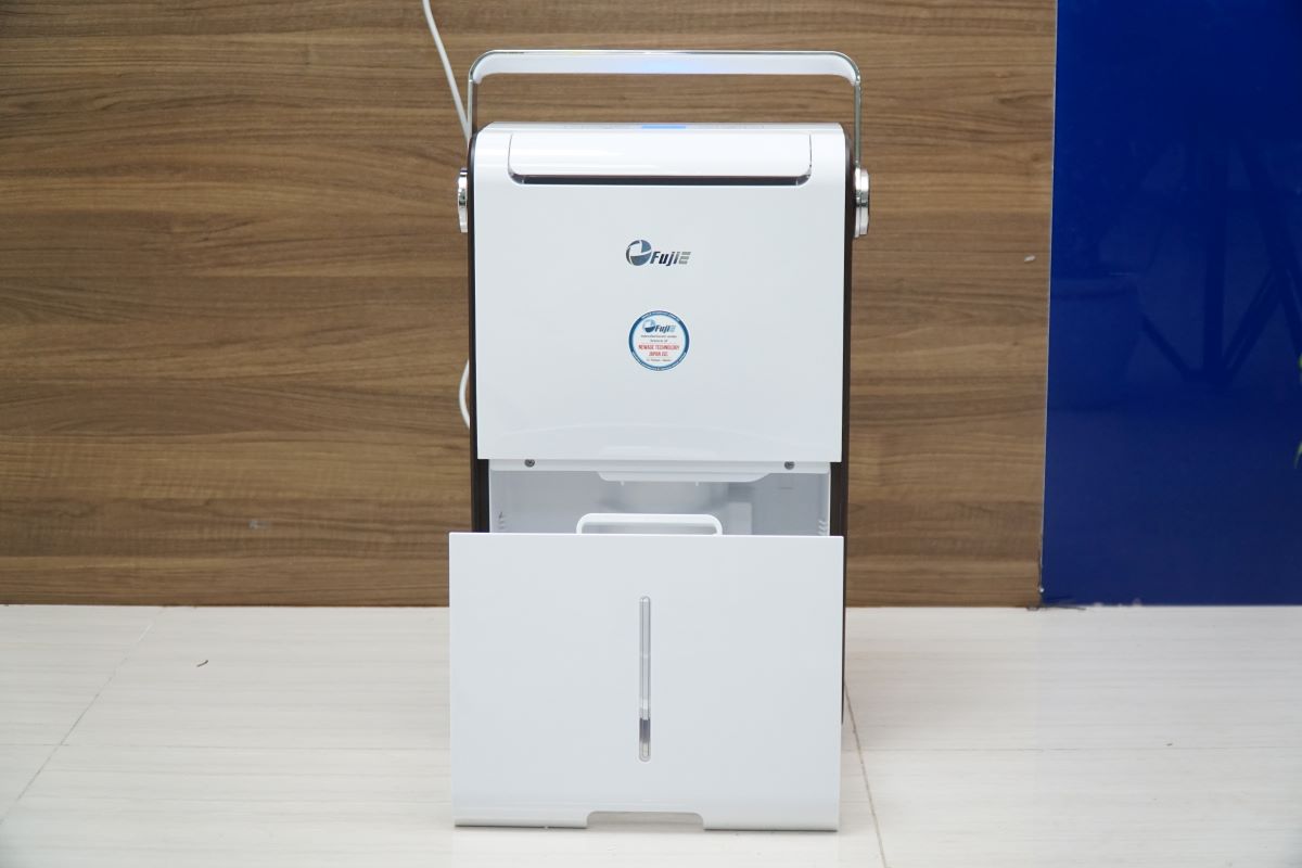 Máy hút ẩm dân dụng FujiE HM-930EC NEW VERSION