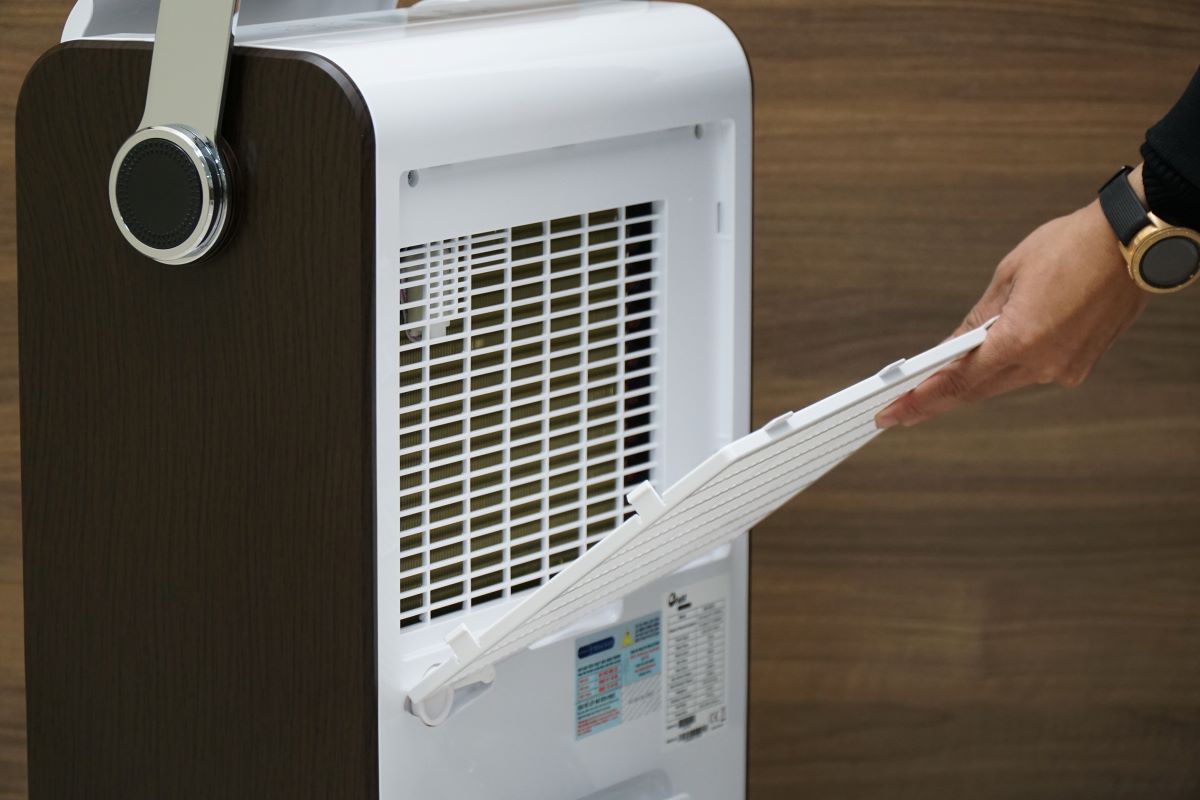 Máy hút ẩm dân dụng FujiE HM-930EC NEW VERSION