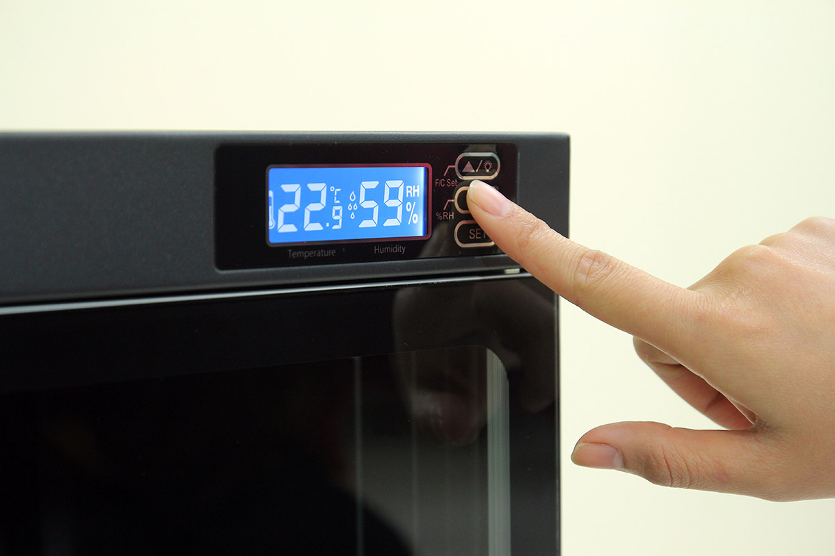 Tủ chống ẩm Nikatei NC-120HS Silver