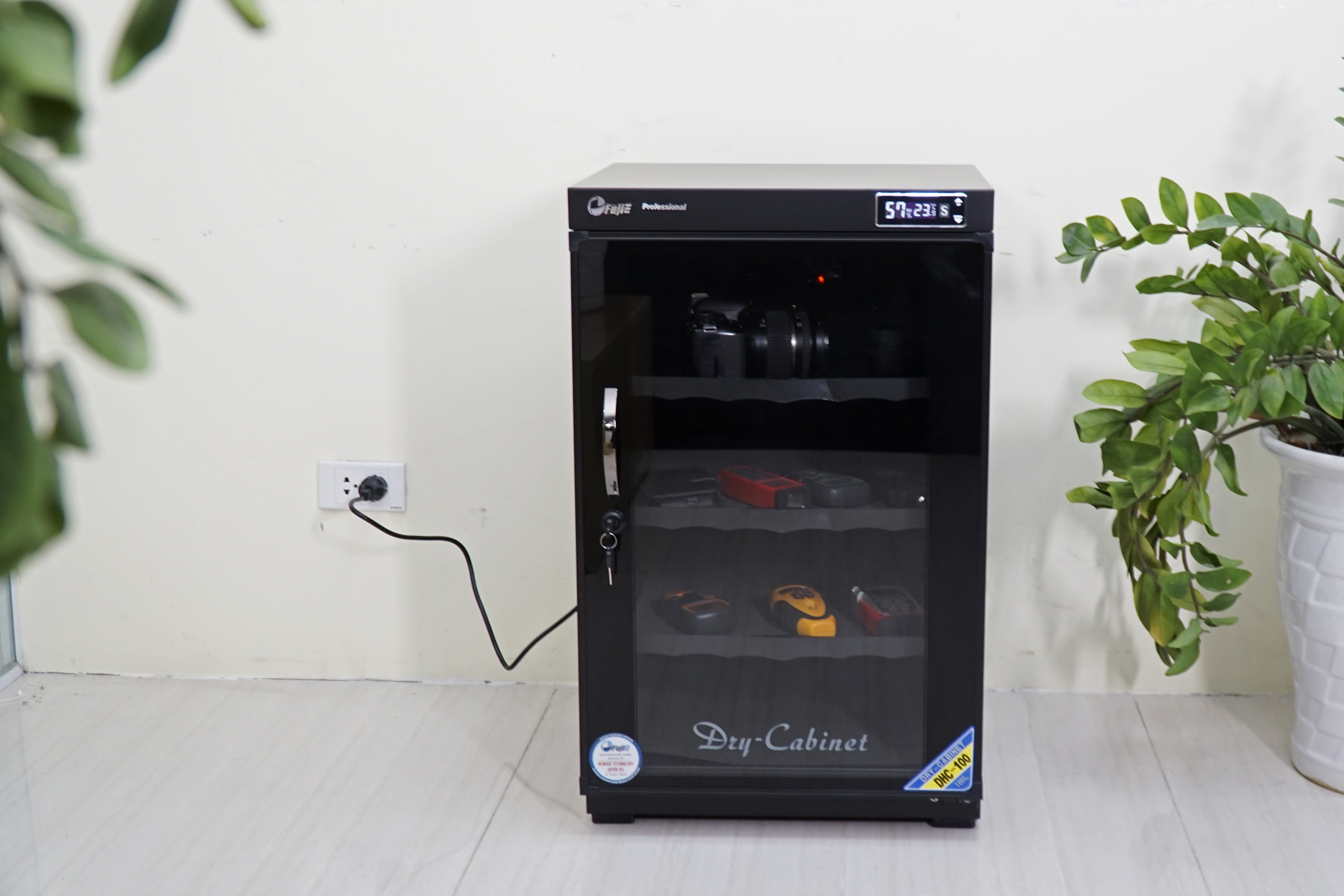 Tủ chống ẩm FujiE DHC100